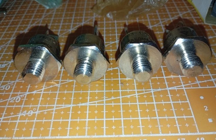 Транзістор тк 152