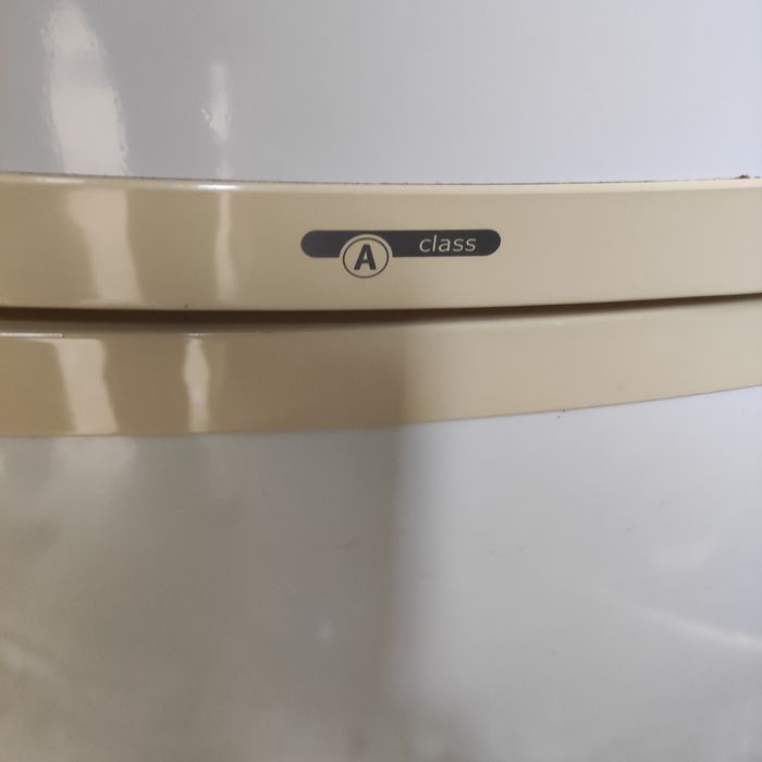 Sprzedam lodówko- zamrażarkę Whirpool