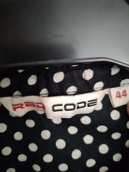 camisa Code como nova