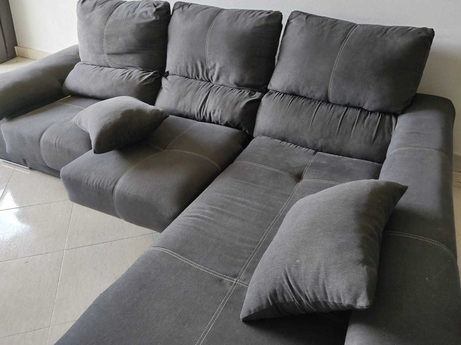 Sofá com chaise longue