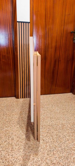 Mesa para escritório, estudo ou utilização ocasional