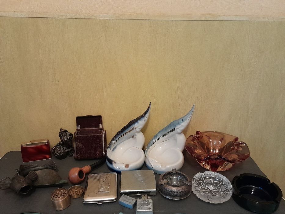 Одни необычные пепельница