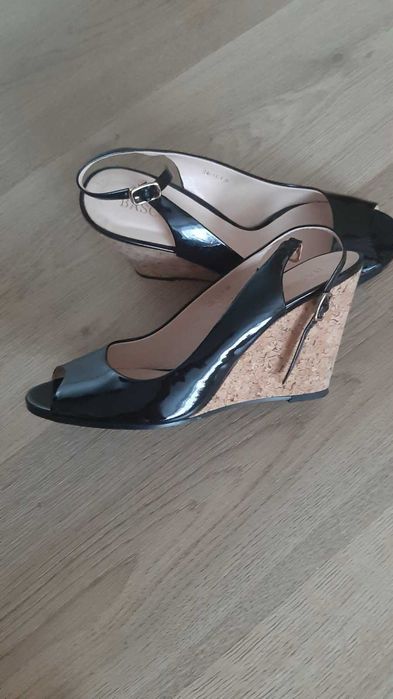 Босоніжки нові 38р