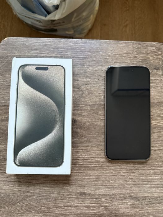 В продаже 15 pro max 256