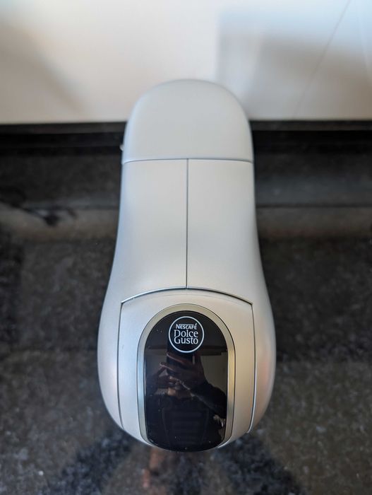 Máquina de Café Dolce Gusto em ótimo estado
