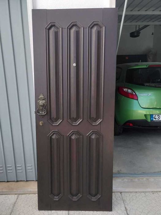 Porta rústica madeira maciça castanha