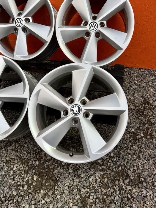 Диски R18 5.112 ET51 цо 57.1 гольф gti 5 6 7 шкода а5 а7 джета