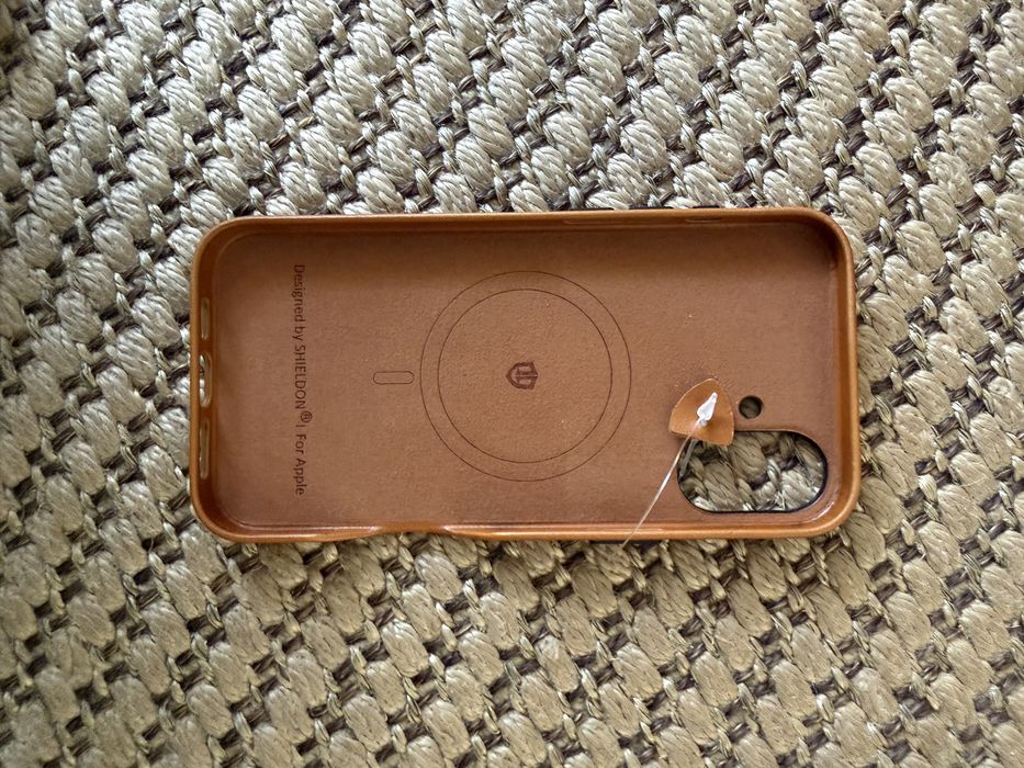 Skorzane etui Iphone 16 Plus MagSafe
