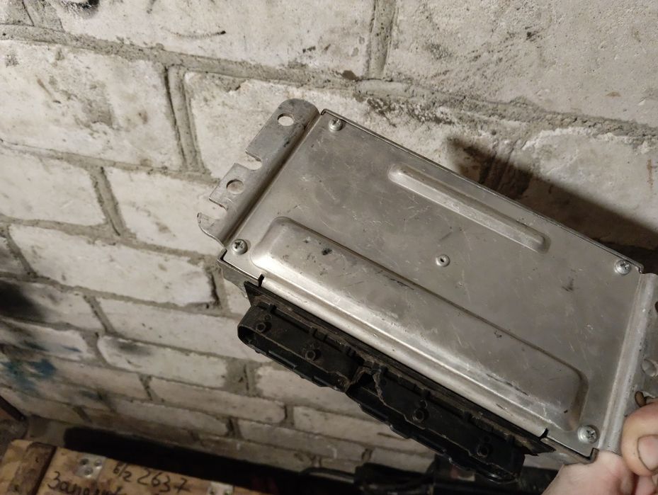 ЄБУ Январь 7.2 повністю справні Ваз 1.6 8кл