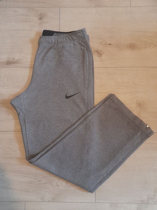 Szare spodnie dresowe Nike