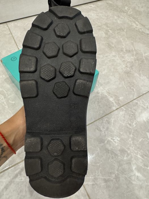 Ботинки осенние деми на девочку 32 р стелька 21 см