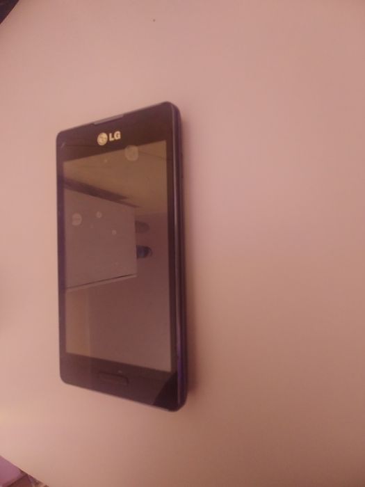 Smartfon LG e460