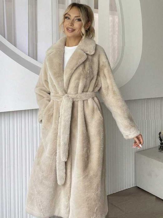 Шуба женская из искуственного меха с поясом размер L