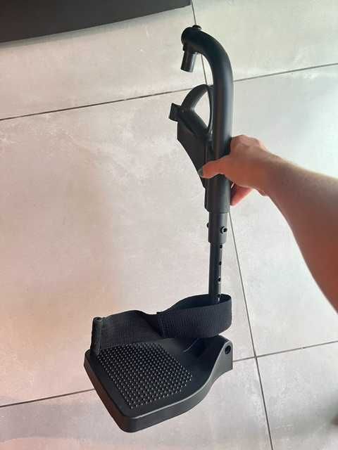 Cadeira de Rodas Nova