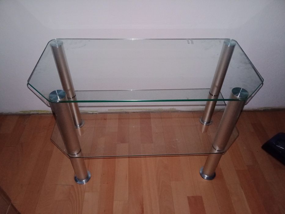 Stolik szklany pod telewizor
