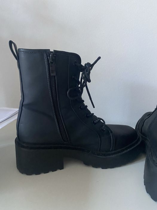 Botas Pretas Tiffosi