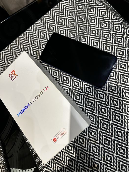 Huawei Nova 12s – kupiony 15.05.2024 | 90% baterii | Pełen zestaw