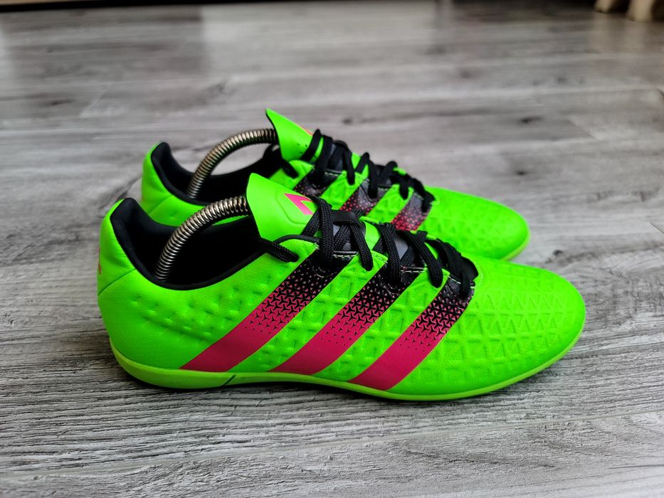 Продам фірмові футзалки бампи  Adidas  ASE 16.3