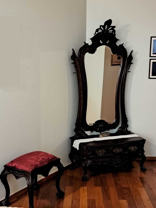 Mobília de quarto estilo antigo