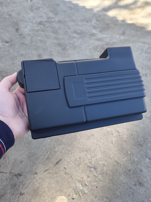 Кришка аккумулятора VW Skoda Audi Seat.