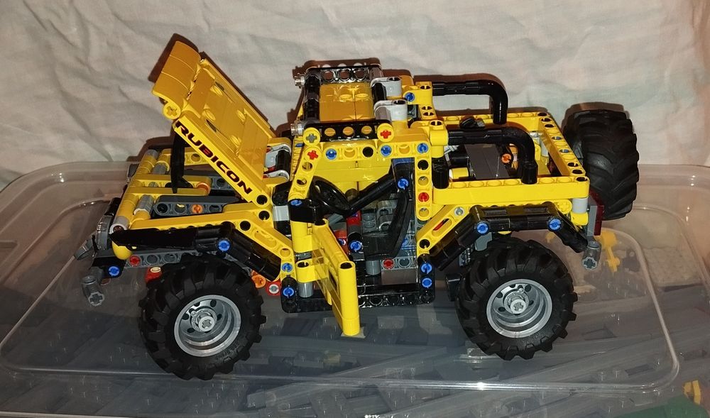 Продам конструктор лего 42122 Джип