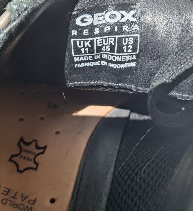 Кросівки Geox шкіряні розмір 45 устілка 30 см.