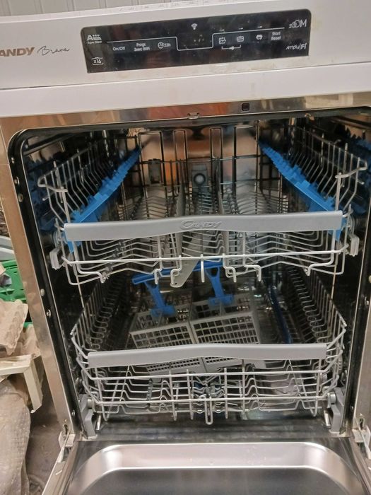 Máquina de Lavar Loiça Candy Brava CDPN 4D620PW 16