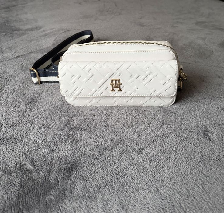 Сумка TOMMY HILFIGER кроссбоді