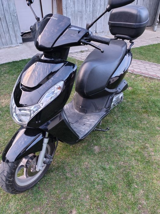 Skuter Peugeot Kisbee