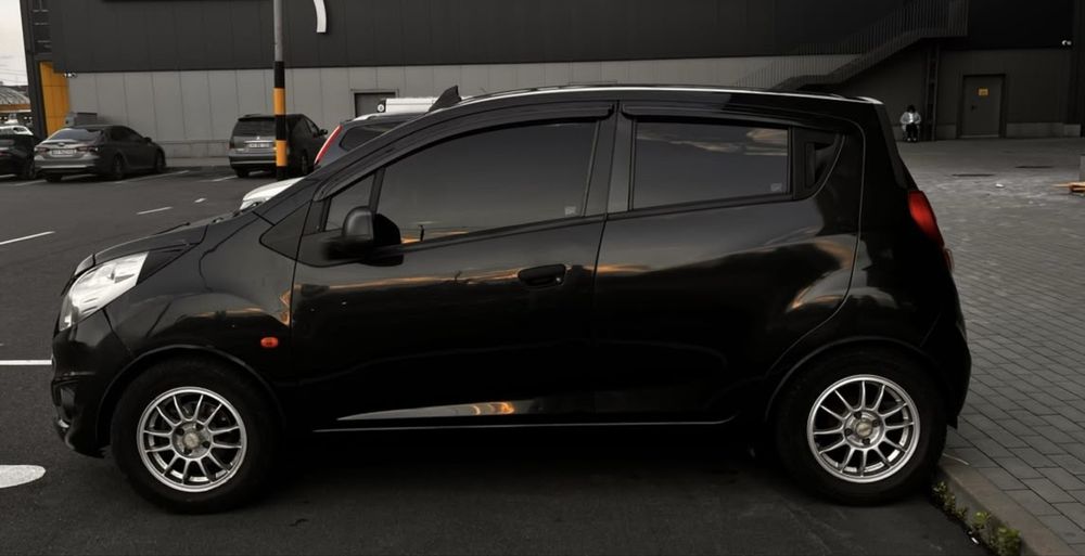 Chevrolet Spark 2013 рік