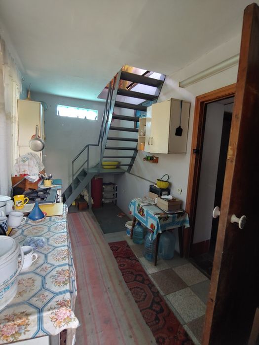 Компактний будинок біля озера