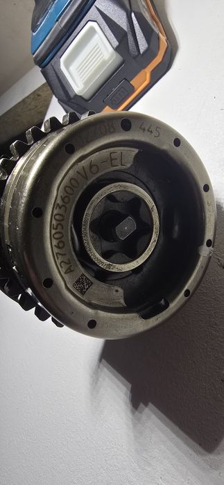 Муфта фазорозподілу (Ванос) Mercedes M276 V6 Оригінал — A2760503600