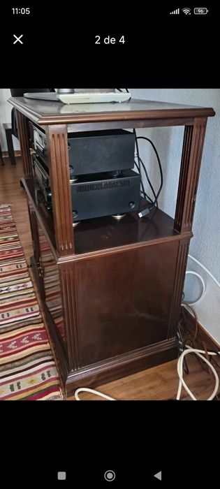 OFEREÇO móvel para TV com arrumação