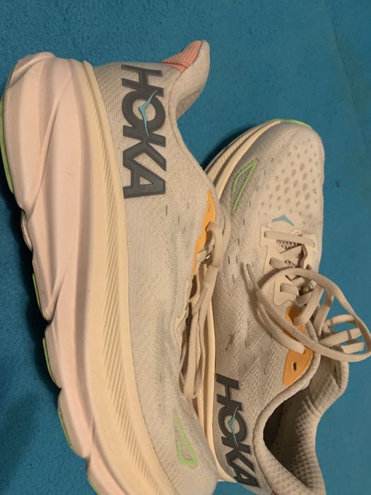 Tenis de corrida Hoka