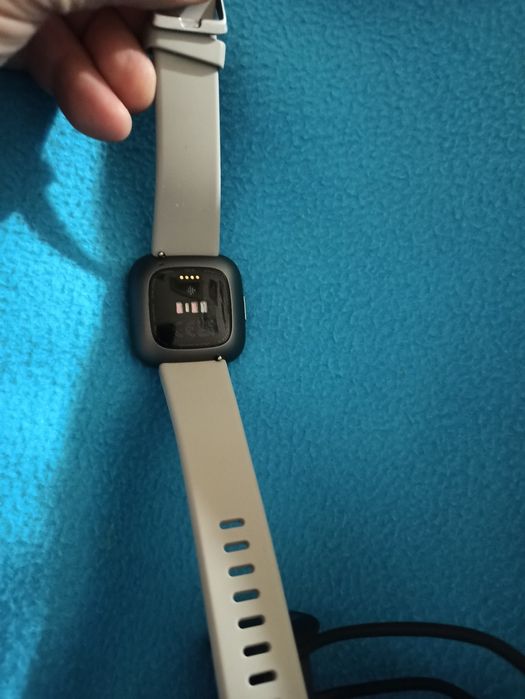 Fitbit смарт годинник