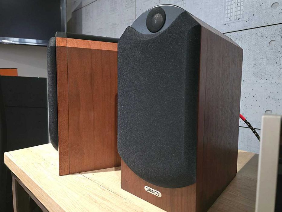 Tannoy Eyris 1 Walnut Kolumny głośnikowe podstawkowe, Używane, Łódź + Zworki Melodika