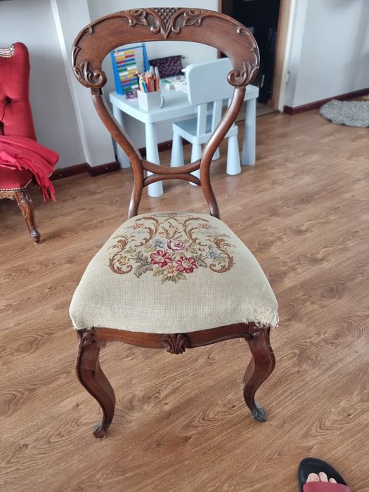 Krzesło Antyczne w stylu wiktoriańskim.