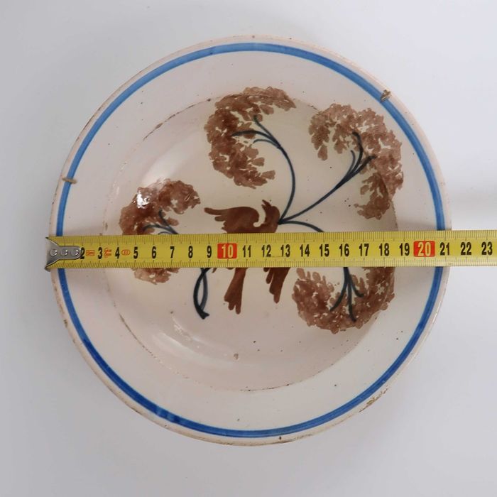 Prato faiança Portuguesa Séc. XIX. Pássaro em ramo