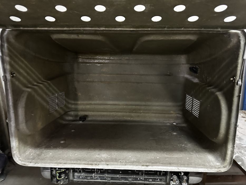 Atrelado de Fibra para Carga ou Animais – até 80kg