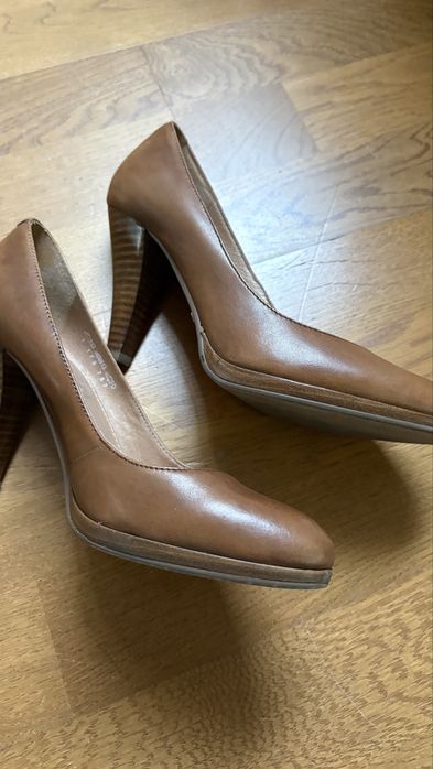 Five avenue. Buty z naturalnej skóry. Takze w śtodku. 38