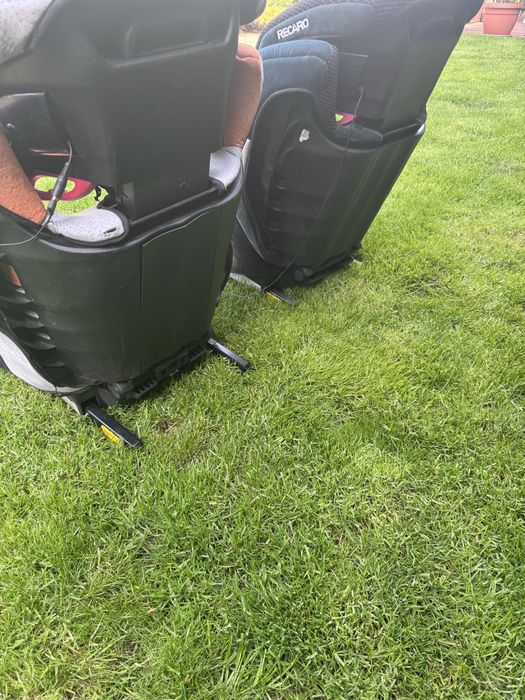 Foteliki Recaro monza