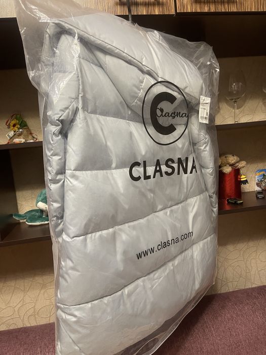 Зимний пуховик CLASNA S/42 — состояние нового