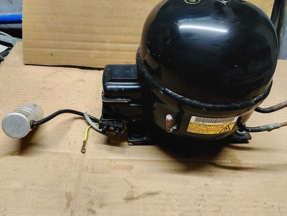 Agregat kompresor sprężarka Matsushita dc110e10raw5 r600a