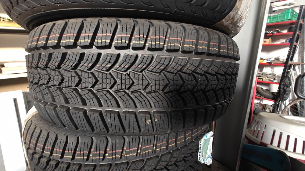 Komplet opon Dębica Frigo HP2