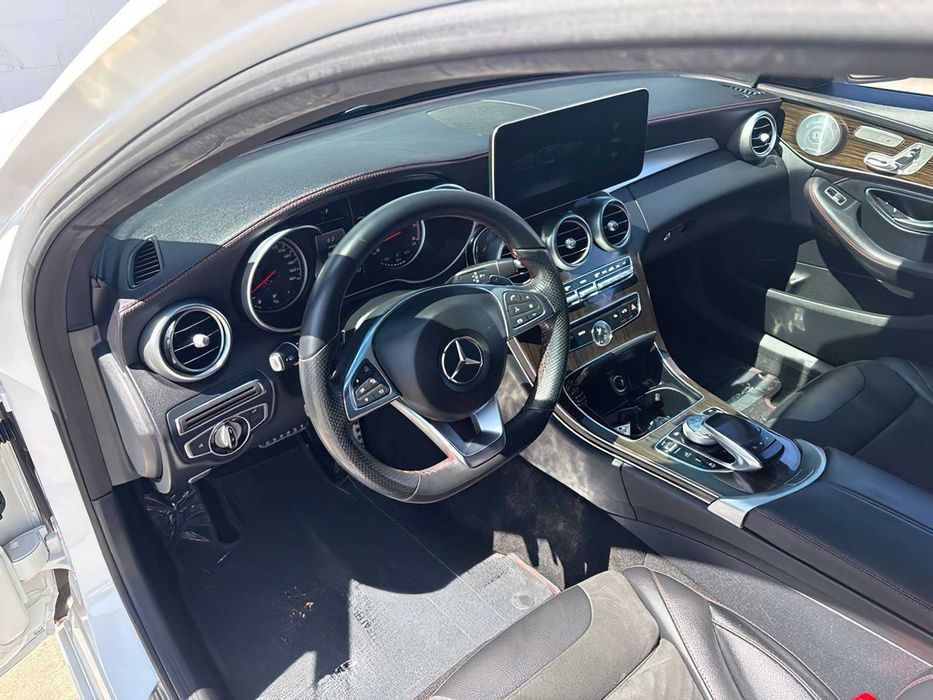 Mercedes-Benz C-Class      2017