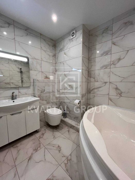 Продам ГАРНУ євро3к квартиру з ремонтом. 75м2. Газ. ЦЕНТРАЛЬНИЙ ПАРК.