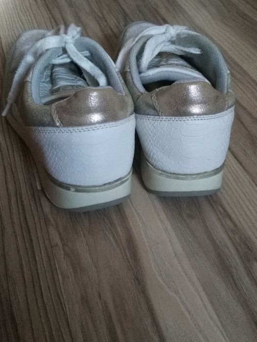 fajne "adidasy" z ccc rozm. 41