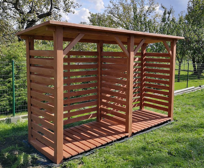 Drewutnia drewniana 3,14 x 1,1m na drewno kominkowe, wiata na drewno