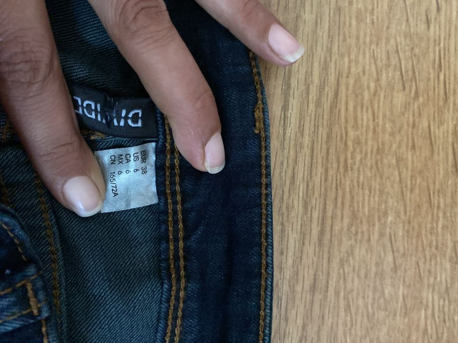 Джинси жіночі кльош темно-сині H&M Divided 38(m/l)