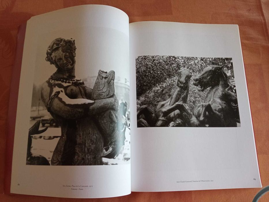 Livro de fotografia sobre Paris, 2004 (como novo)